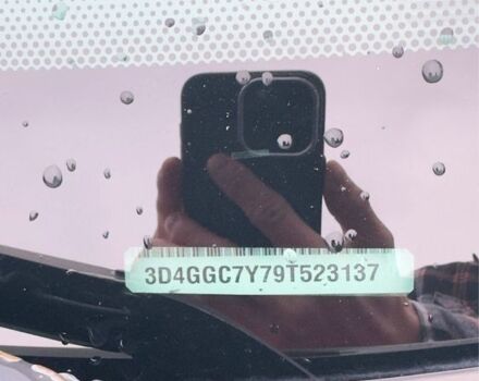 Красный Додж Джорни, объемом двигателя 2 л и пробегом 330 тыс. км за 8800 $, фото 2 на Automoto.ua