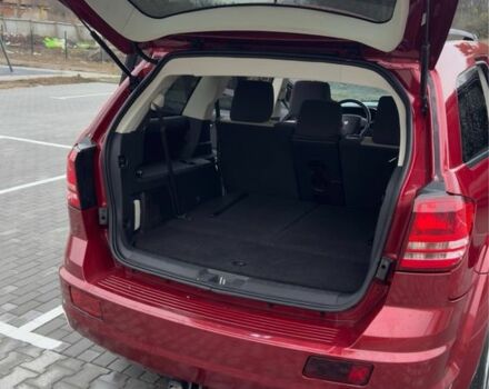 Красный Додж Джорни, объемом двигателя 2 л и пробегом 330 тыс. км за 8800 $, фото 5 на Automoto.ua