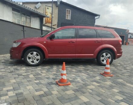 Красный Додж Джорни, объемом двигателя 2 л и пробегом 271 тыс. км за 5000 $, фото 2 на Automoto.ua