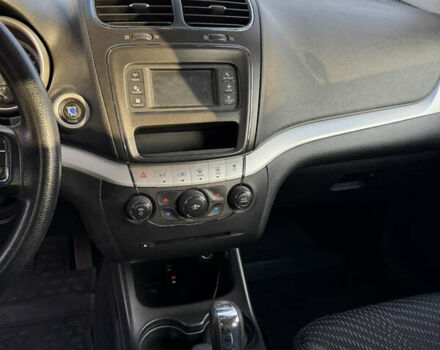 Червоний Додж Джорні, об'ємом двигуна 2.36 л та пробігом 285 тис. км за 7700 $, фото 12 на Automoto.ua