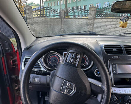 Красный Додж Джорни, объемом двигателя 2.36 л и пробегом 305 тыс. км за 8800 $, фото 13 на Automoto.ua