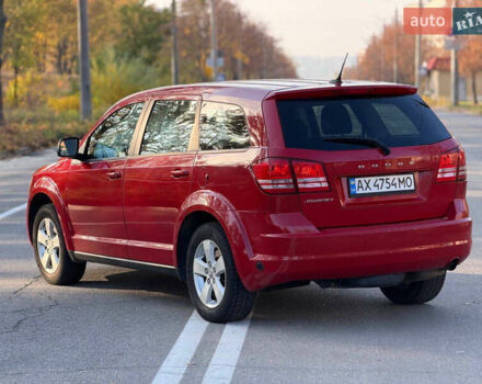 Красный Додж Джорни, объемом двигателя 2.4 л и пробегом 270 тыс. км за 7750 $, фото 2 на Automoto.ua