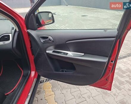 Красный Додж Джорни, объемом двигателя 2.36 л и пробегом 163 тыс. км за 8600 $, фото 33 на Automoto.ua