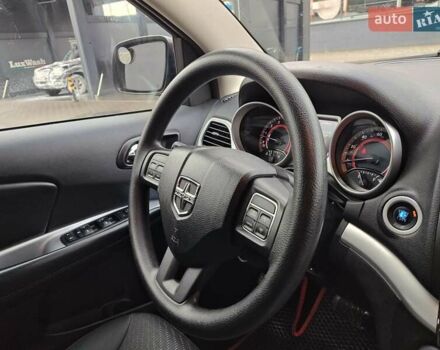 Красный Додж Джорни, объемом двигателя 2.36 л и пробегом 163 тыс. км за 8600 $, фото 16 на Automoto.ua