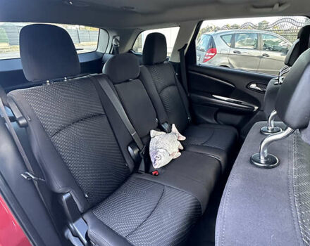 Красный Додж Джорни, объемом двигателя 2.36 л и пробегом 305 тыс. км за 8800 $, фото 9 на Automoto.ua