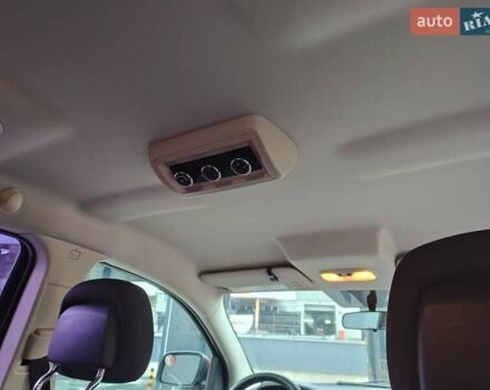 Красный Додж Джорни, объемом двигателя 2.36 л и пробегом 163 тыс. км за 8600 $, фото 15 на Automoto.ua