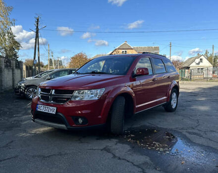 Красный Додж Джорни, объемом двигателя 2.36 л и пробегом 305 тыс. км за 8800 $, фото 2 на Automoto.ua