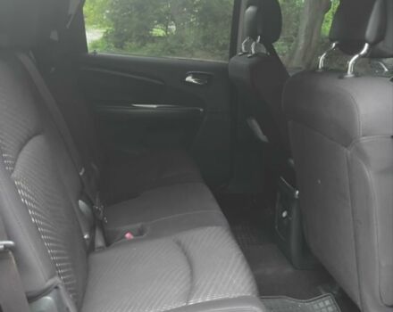 Красный Додж Джорни, объемом двигателя 2.4 л и пробегом 235 тыс. км за 9500 $, фото 4 на Automoto.ua