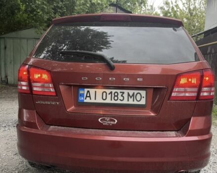 Красный Додж Джорни, объемом двигателя 2.4 л и пробегом 235 тыс. км за 9500 $, фото 2 на Automoto.ua