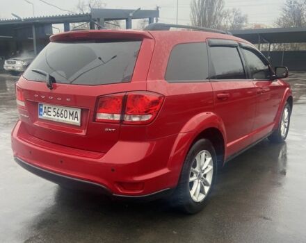Красный Додж Джорни, объемом двигателя 2.4 л и пробегом 240 тыс. км за 10700 $, фото 4 на Automoto.ua