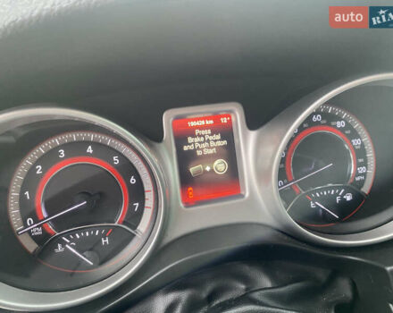 Червоний Додж Джорні, об'ємом двигуна 2.36 л та пробігом 190 тис. км за 9900 $, фото 10 на Automoto.ua