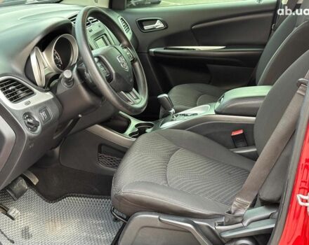 Красный Додж Джорни, объемом двигателя 2.4 л и пробегом 205 тыс. км за 10490 $, фото 8 на Automoto.ua