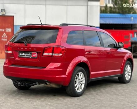 Красный Додж Джорни, объемом двигателя 2.4 л и пробегом 205 тыс. км за 10490 $, фото 4 на Automoto.ua