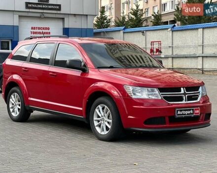 Красный Додж Джорни, объемом двигателя 2.4 л и пробегом 205 тыс. км за 10490 $, фото 2 на Automoto.ua