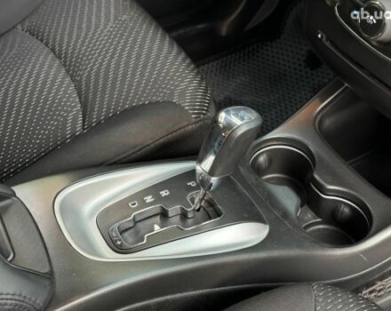 Красный Додж Джорни, объемом двигателя 2.4 л и пробегом 205 тыс. км за 10490 $, фото 22 на Automoto.ua