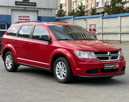 Красный Додж Джорни, объемом двигателя 2.4 л и пробегом 205 тыс. км за 10490 $, фото 2 на Automoto.ua