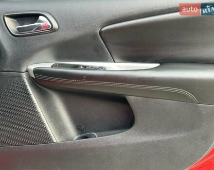 Красный Додж Джорни, объемом двигателя 2.4 л и пробегом 205 тыс. км за 10490 $, фото 21 на Automoto.ua