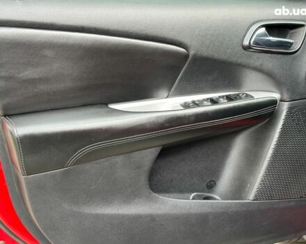 Красный Додж Джорни, объемом двигателя 2.4 л и пробегом 205 тыс. км за 10490 $, фото 9 на Automoto.ua