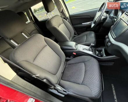 Красный Додж Джорни, объемом двигателя 2.36 л и пробегом 160 тыс. км за 9999 $, фото 13 на Automoto.ua