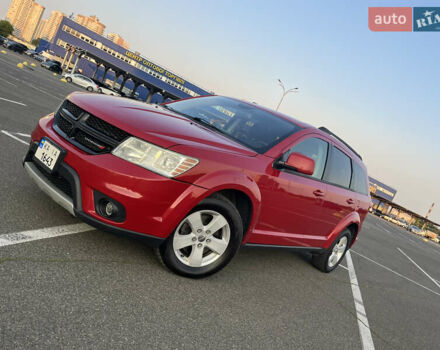 Красный Додж Джорни, объемом двигателя 2.36 л и пробегом 160 тыс. км за 9999 $, фото 6 на Automoto.ua