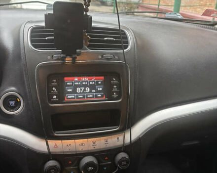 Красный Додж Джорни, объемом двигателя 2.36 л и пробегом 256 тыс. км за 10600 $, фото 9 на Automoto.ua