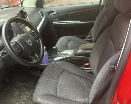 Красный Додж Джорни, объемом двигателя 2.36 л и пробегом 256 тыс. км за 10600 $, фото 6 на Automoto.ua