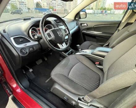 Красный Додж Джорни, объемом двигателя 2.36 л и пробегом 160 тыс. км за 9999 $, фото 16 на Automoto.ua