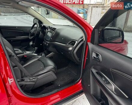 Червоний Додж Джорні, об'ємом двигуна 2.36 л та пробігом 220 тис. км за 12000 $, фото 9 на Automoto.ua