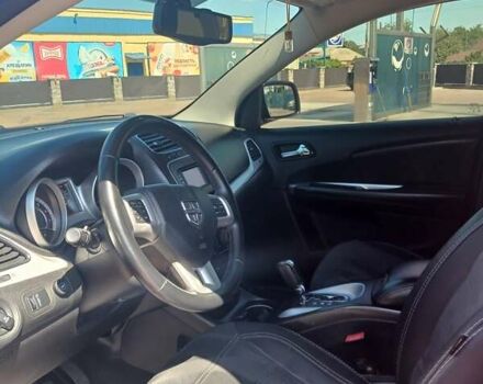 Красный Додж Джорни, объемом двигателя 3.6 л и пробегом 178 тыс. км за 14000 $, фото 4 на Automoto.ua