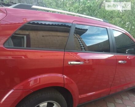 Красный Додж Джорни, объемом двигателя 3.6 л и пробегом 183 тыс. км за 13000 $, фото 2 на Automoto.ua