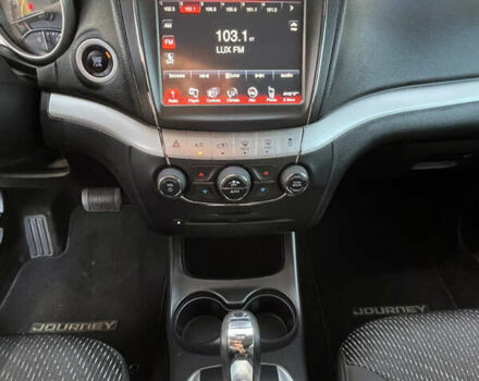 Красный Додж Джорни, объемом двигателя 2.36 л и пробегом 160 тыс. км за 9999 $, фото 17 на Automoto.ua