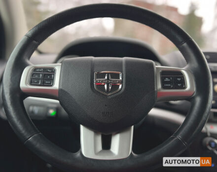 Красный Додж Джорни, объемом двигателя 3.6 л и пробегом 140 тыс. км за 14200 $, фото 18 на Automoto.ua