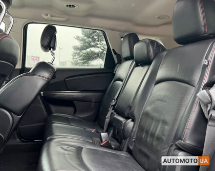 Красный Додж Джорни, объемом двигателя 3.6 л и пробегом 140 тыс. км за 14200 $, фото 9 на Automoto.ua