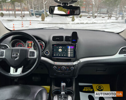 Красный Додж Джорни, объемом двигателя 3.6 л и пробегом 140 тыс. км за 14200 $, фото 10 на Automoto.ua