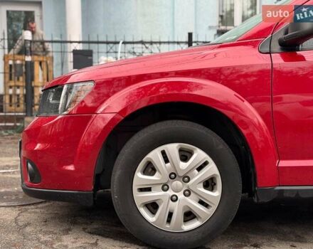 Красный Додж Джорни, объемом двигателя 2.4 л и пробегом 92 тыс. км за 12490 $, фото 4 на Automoto.ua