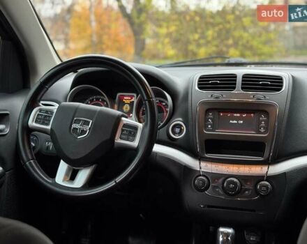 Красный Додж Джорни, объемом двигателя 2.4 л и пробегом 92 тыс. км за 12490 $, фото 38 на Automoto.ua