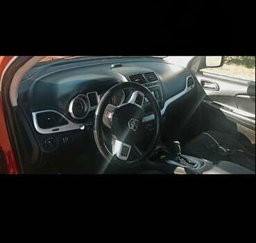 Красный Додж Джорни, объемом двигателя 2.36 л и пробегом 333 тыс. км за 10000 $, фото 3 на Automoto.ua