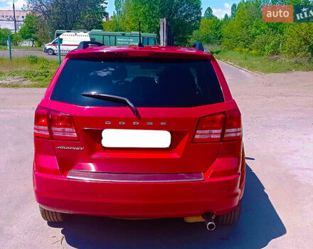 Красный Додж Джорни, объемом двигателя 2.36 л и пробегом 133 тыс. км за 10500 $, фото 1 на Automoto.ua