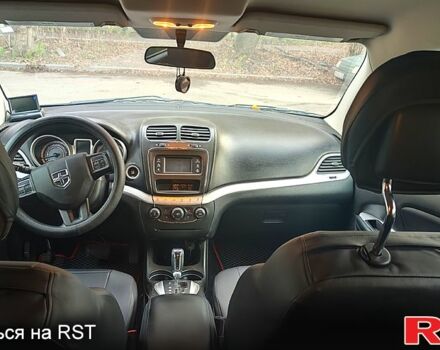 Красный Додж Джорни, объемом двигателя 2.4 л и пробегом 77 тыс. км за 13500 $, фото 7 на Automoto.ua