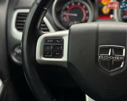 Красный Додж Джорни, объемом двигателя 2.4 л и пробегом 92 тыс. км за 12490 $, фото 28 на Automoto.ua