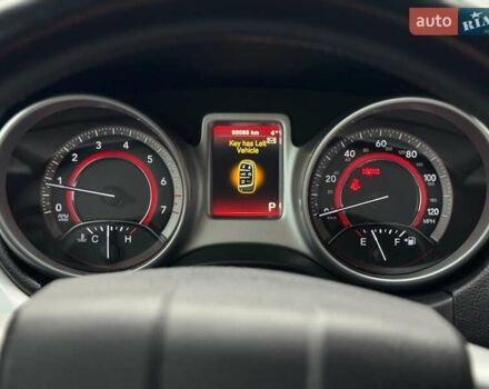 Красный Додж Джорни, объемом двигателя 2.4 л и пробегом 92 тыс. км за 12490 $, фото 26 на Automoto.ua