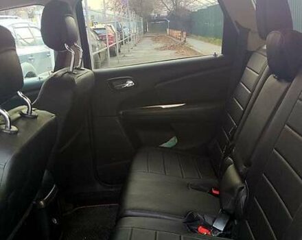 Красный Додж Джорни, объемом двигателя 2.4 л и пробегом 77 тыс. км за 13500 $, фото 4 на Automoto.ua