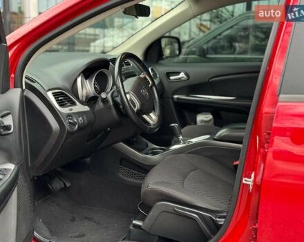 Красный Додж Джорни, объемом двигателя 2.4 л и пробегом 92 тыс. км за 12490 $, фото 14 на Automoto.ua