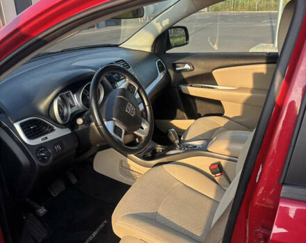 Красный Додж Джорни, объемом двигателя 2.36 л и пробегом 225 тыс. км за 10500 $, фото 3 на Automoto.ua