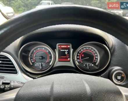 Красный Додж Джорни, объемом двигателя 3.61 л и пробегом 164 тыс. км за 11000 $, фото 7 на Automoto.ua