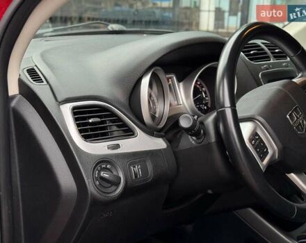 Красный Додж Джорни, объемом двигателя 2.4 л и пробегом 92 тыс. км за 12490 $, фото 19 на Automoto.ua