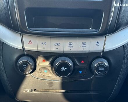 Красный Додж Джорни, объемом двигателя 2.4 л и пробегом 128 тыс. км за 10280 $, фото 31 на Automoto.ua