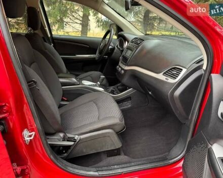 Красный Додж Джорни, объемом двигателя 2.36 л и пробегом 164 тыс. км за 10500 $, фото 17 на Automoto.ua