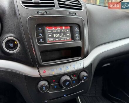 Красный Додж Джорни, объемом двигателя 2.36 л и пробегом 164 тыс. км за 10500 $, фото 35 на Automoto.ua