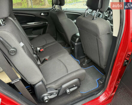 Красный Додж Джорни, объемом двигателя 2.36 л и пробегом 106 тыс. км за 11000 $, фото 49 на Automoto.ua